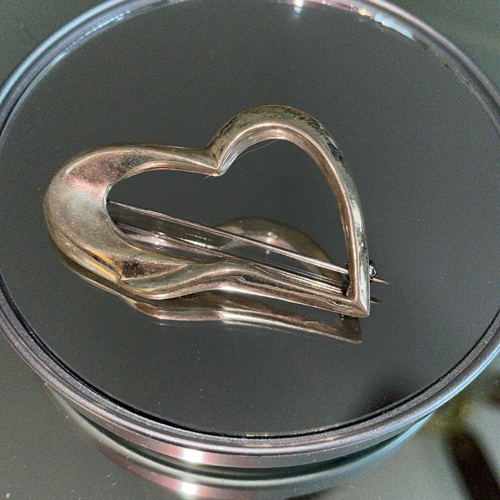 Vintage 925‎ silver open heart brooch pin